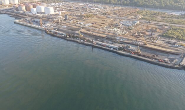 Moeve y Exolum cierran la financiación del proyecto Muelle Sur en Huelva