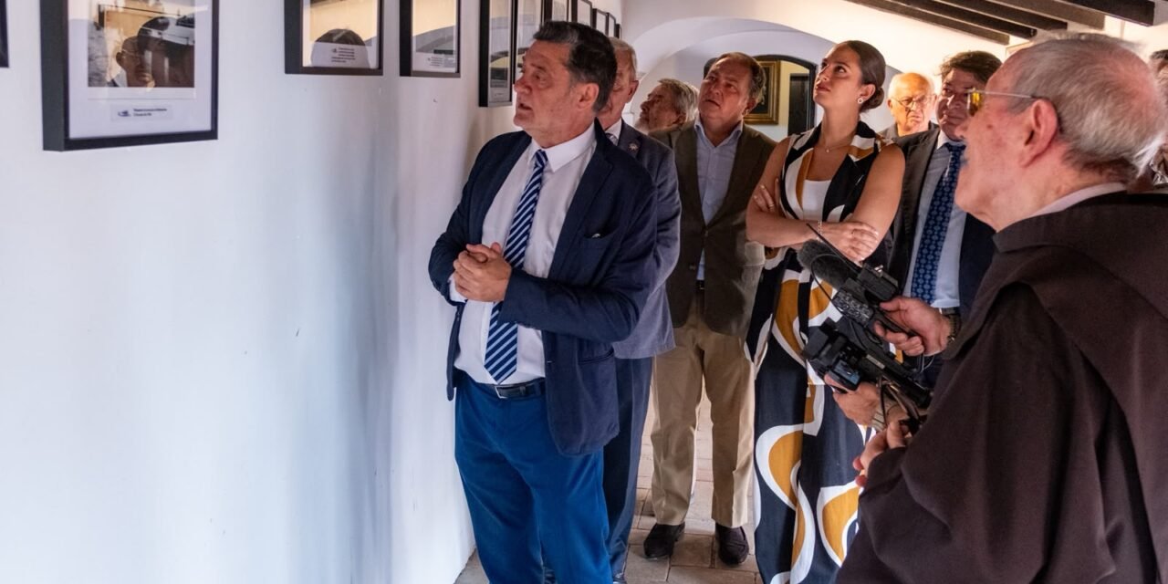 El Monasterio de La Rábida revive la gesta del Plus Ultra en el centenario de su vuelo