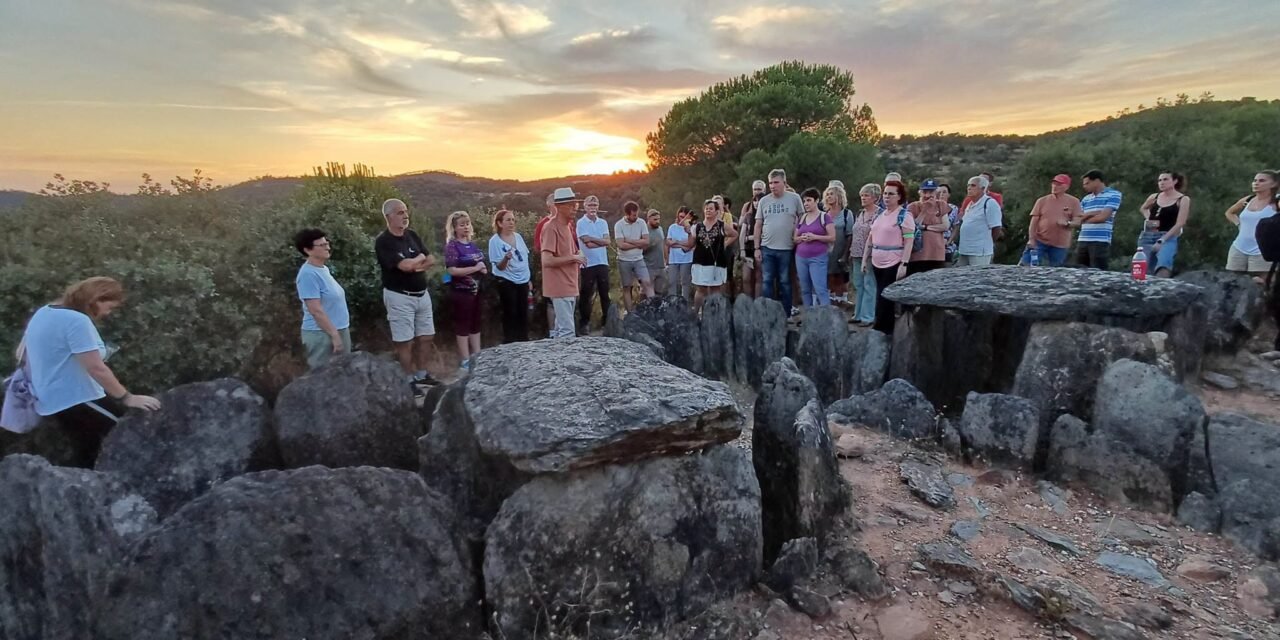 Zalamea recrea sus ritos funerarios de hace 5.000 años