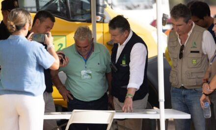 Desalojadas 384 personas de Villanueva de las Cruces por incendio de El Cerro
