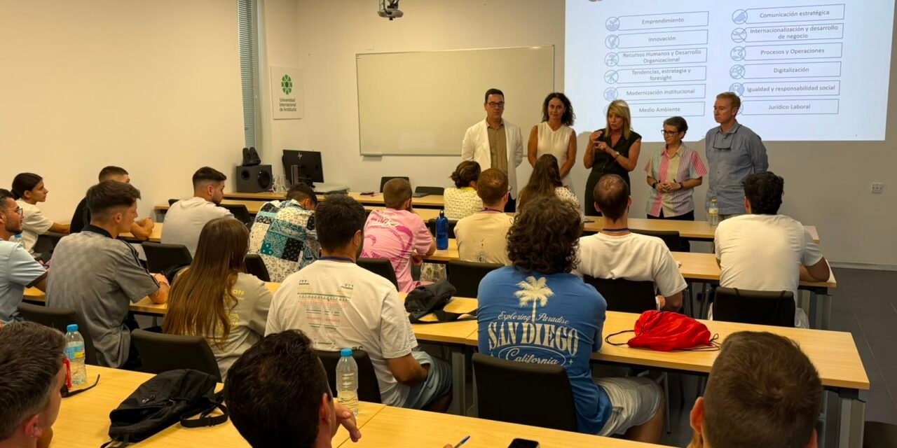 Unos 30 jóvenes se benefician del curso sobre transición energética organizado por el Ayuntamiento de Huelva y la UNIA