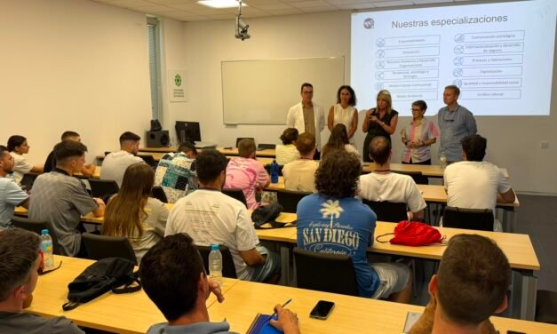 Unos 30 jóvenes se benefician del curso sobre transición energética organizado por el Ayuntamiento de Huelva y la UNIA