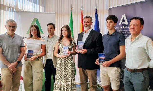 Cuatro estudiantes de Huelva reciben un premio extraordinario por su excelencia académica