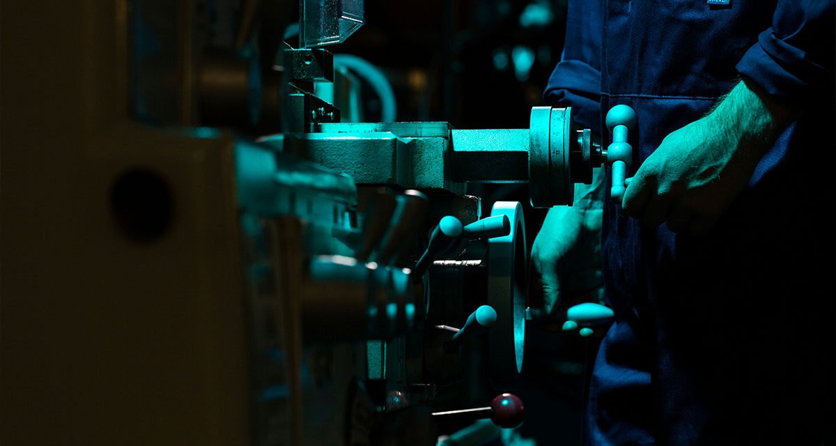 El sector industrial y minero busca personal con tres nuevas ofertas de empleo
