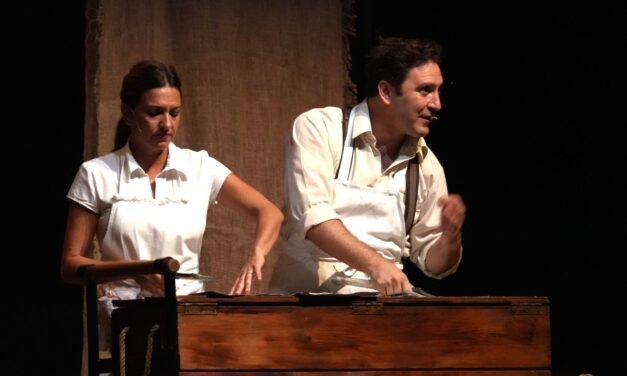 Ana Ruiz y Alex Gadea emocionan al público moguereño con ‘Un viaje sin retorno’