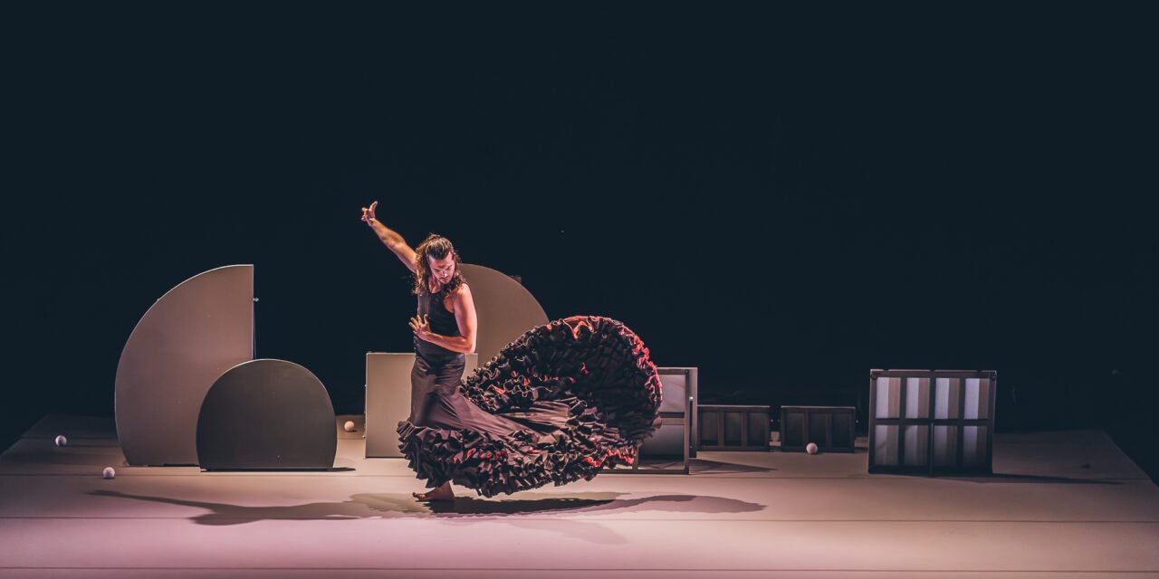 El circo y el flamenco se fusionan en Niebla con ‘Empaque’