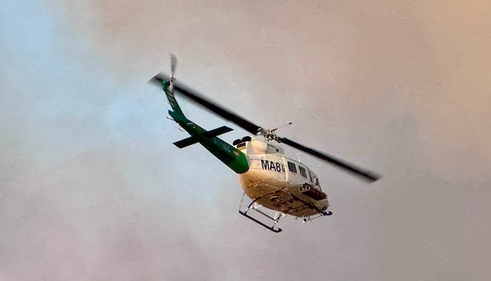 Desalojan Berrocal y varias aldeas de Zalamea ante el avance del fuego de Niebla