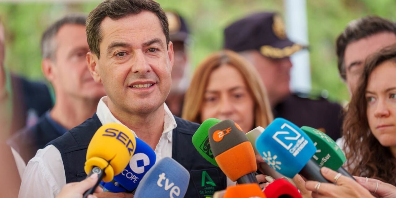 Moreno pide «máxima cautela» ante la «complejidad» del incendio en Niebla