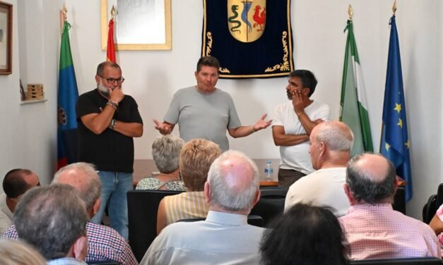 IU pide la Medalla de la Provincia para Berrocal y Zalamea