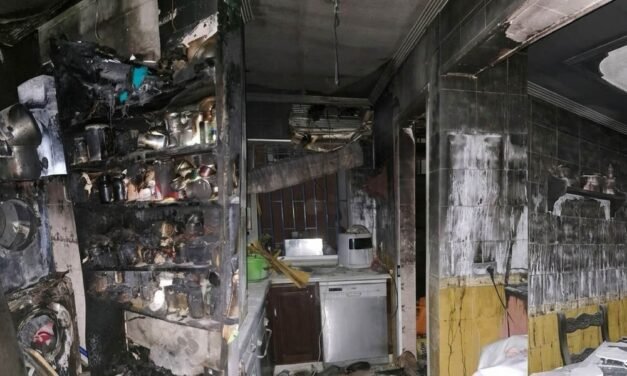 Una familia de Riotinto pide ayuda tras perder la cocina y todos sus alimentos en un incendio