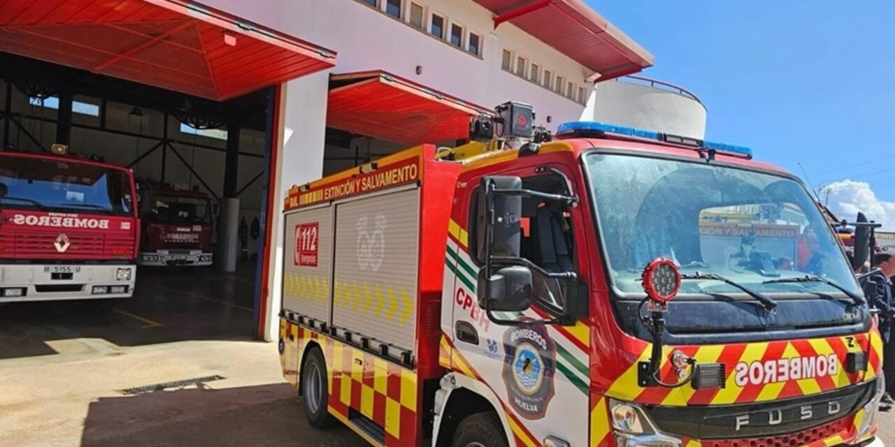 Trasladada al hospital tras el incendio de una caravana en un camping de Punta Umbría