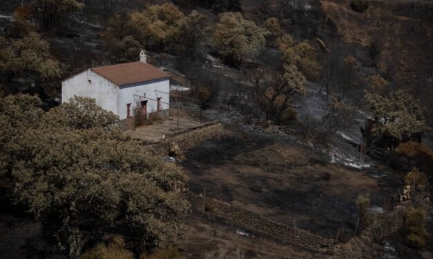 Berrocal agradece la solidaridad de Zalamea con los desalojados por el incendio