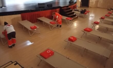 Un total de 24 desalojados pasan la noche en el albergue de emergencia de Zalamea