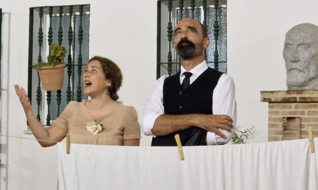 Más de 500 personas disfrutan de las visitas dramatizadas a la Casa Natal de Juan Ramón Jiménez
