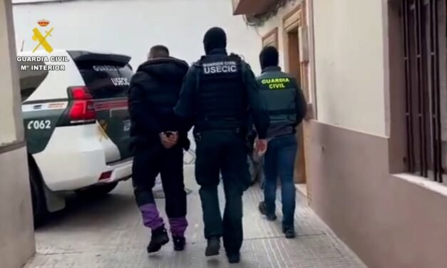 Matan a tiros en plena calle a dos mujeres y un menor en Isla Cristina