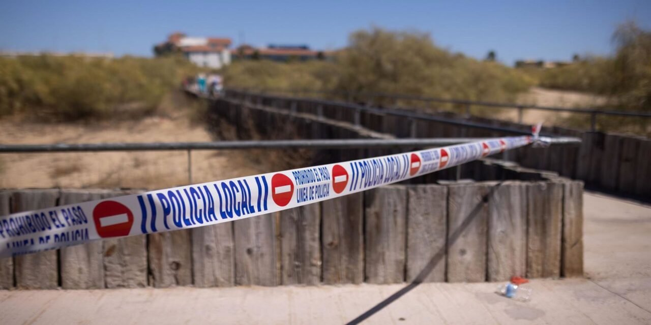 Detenido un hombre tras la muerte violenta de su pareja cerca de una playa de Isla Cristina