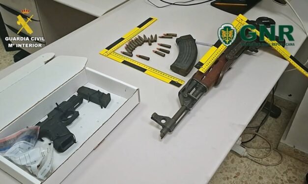 Diez detenidos tras intervenirse 10.600 kilos de hachís y armas de asalto en una operación hispanolusa