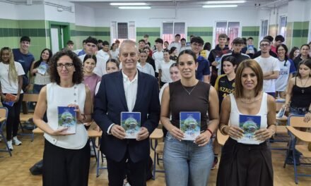 Las agendas escolares de Aiqbe llegan a las aulas de Huelva y Palos