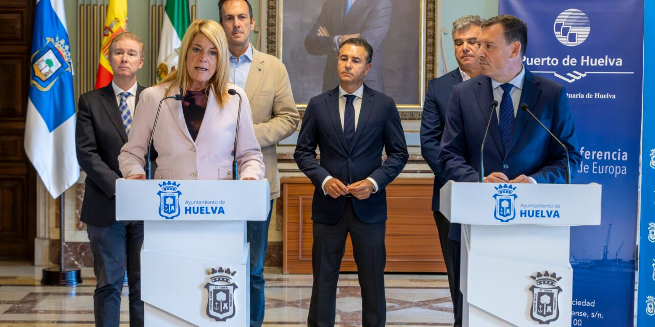 Ayuntamiento y Puerto coordinarán las necesidades de la reforma del Muelle de Levante