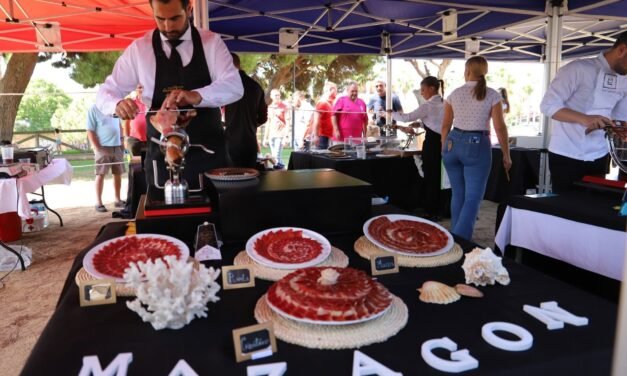 Mazagón cita a los amantes del jamón ibérico