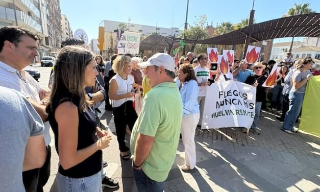 María Márquez exige a Moreno Bonilla que «de la cara» tras los incendios de Huelva