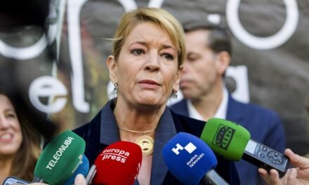 La alcaldesa aplaude el «desbloqueo» del Muelle de Levante: «Va a cambiar la imagen de Huelva en el mundo»
