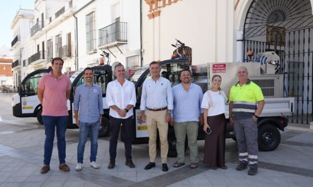 Nuevos vehículos eléctricos para la limpieza viaria en Moguer y Mazagón