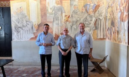 La Fundación Caja Rural restaurará los frescos de Vázquez Díaz del Monasterio de la Rábida