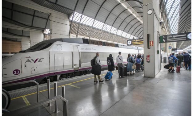 Suspendida la circulación de trenes entre La Palma y Escacena por un incendio