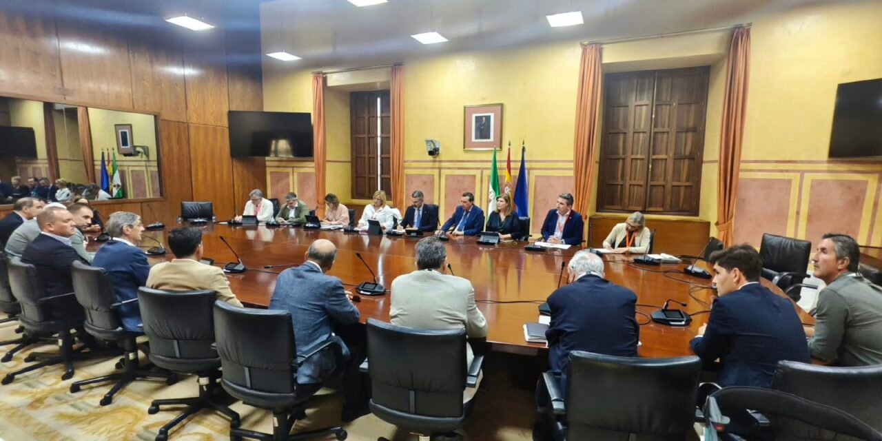 Junta y regantes se unen en una comisión sobre las obras hidráulicas