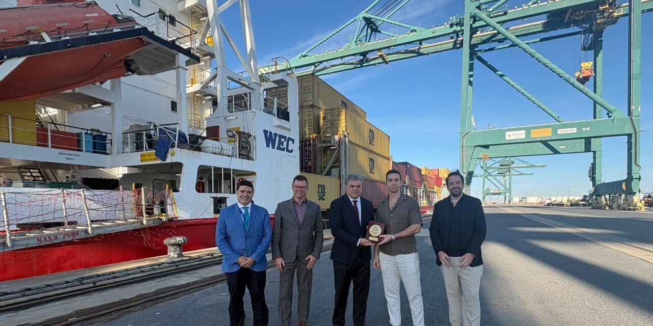 Nueva conexión marítima de contenedores entre el Puerto de Huelva y el norte de Europa