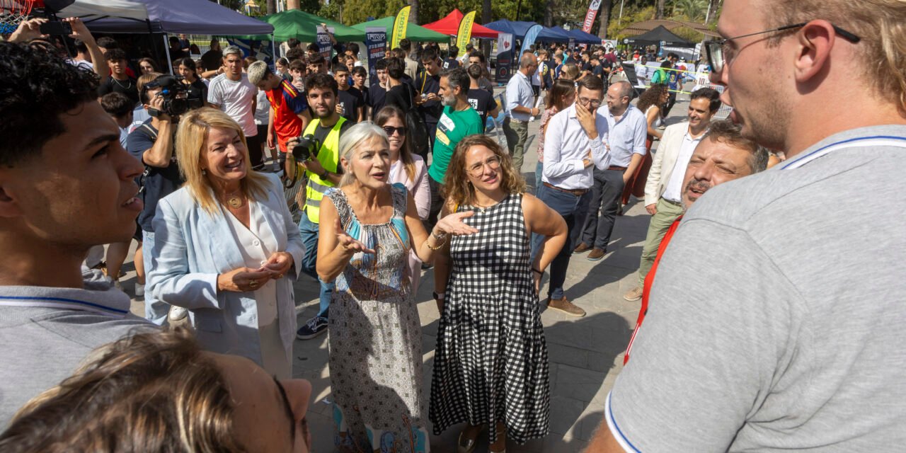 La Plaza 12 de Octubre se convierte en escaparate de la oferta deportiva de Huelva