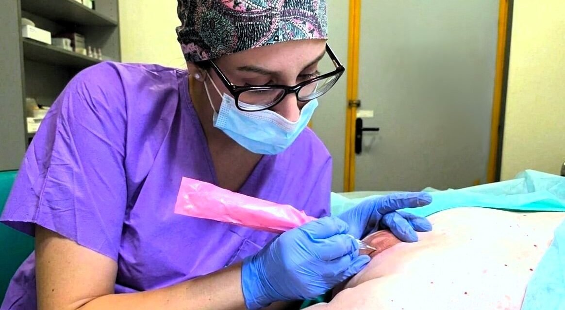 El Juan Ramón Jiménez incorpora la reconstrucción mamaria completa con micropigmentación