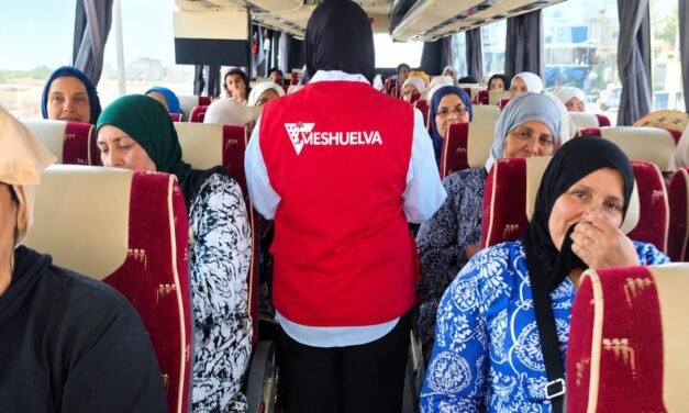 Freshuelva incorpora a la campaña a 304 trabajadores de Marruecos y Guatemala